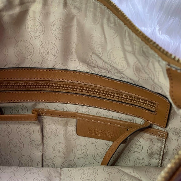 Michael Kors bag - Picture 3 of 4